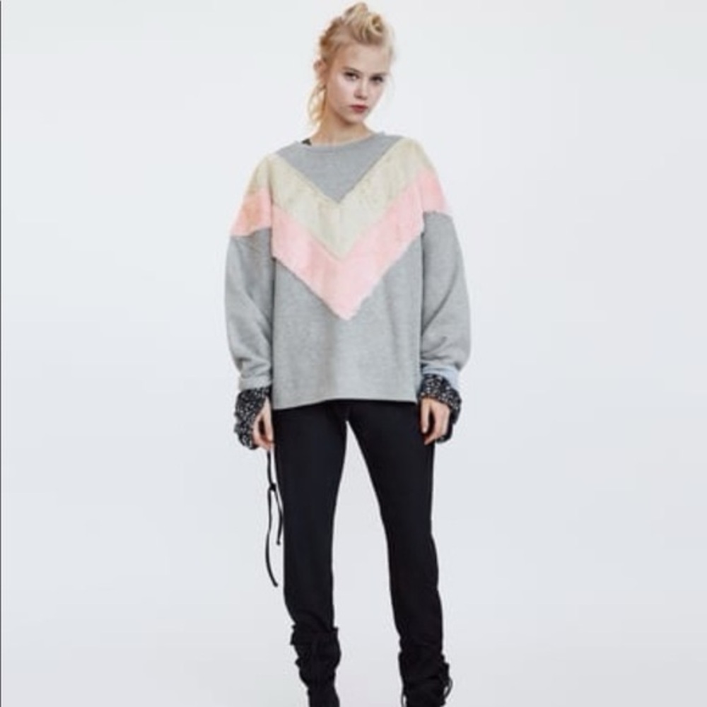 New! Oversized Zara Gray and Pink Women's Sweater